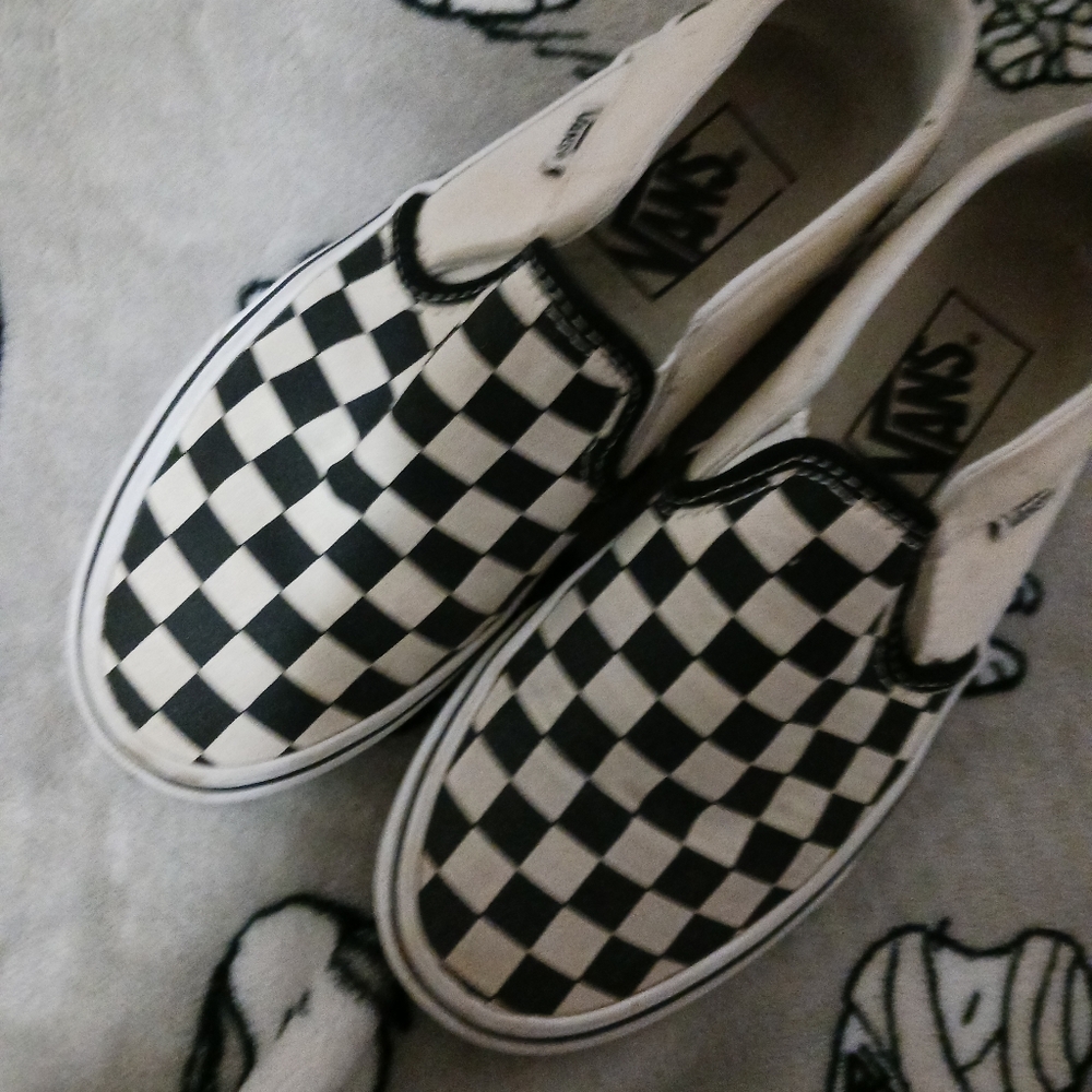 vans - Picture 2 of 3